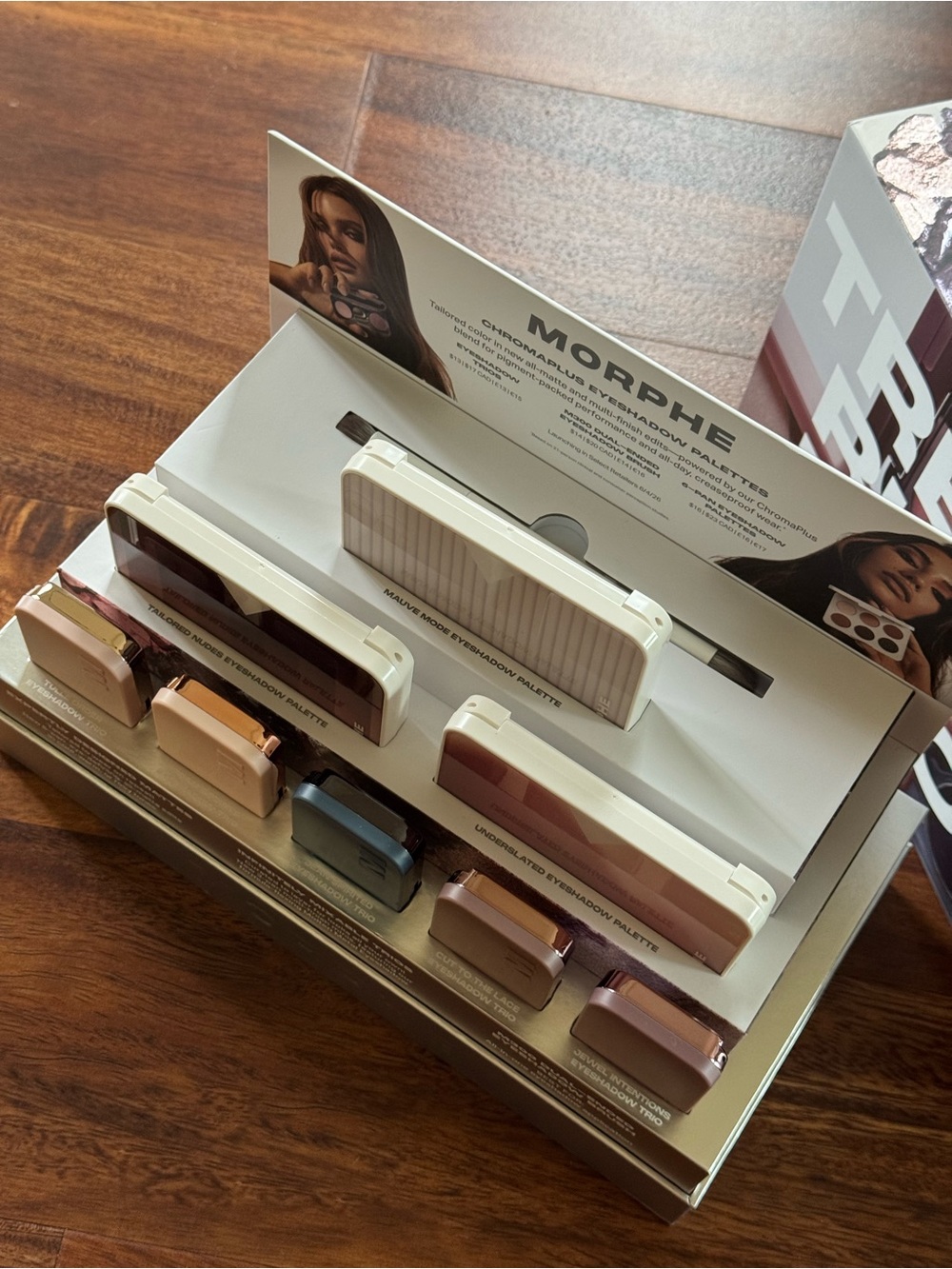 Morphe New Eyeshadow Palettes with brush • check photos for closeup details - Picture 2 of 9